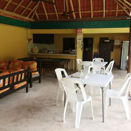 Amigos Hostel โกซูเมล ภายนอก รูปภาพ
