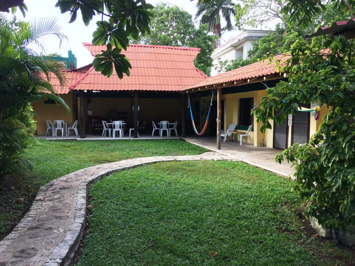 Amigos Hostel โกซูเมล ภายนอก รูปภาพ