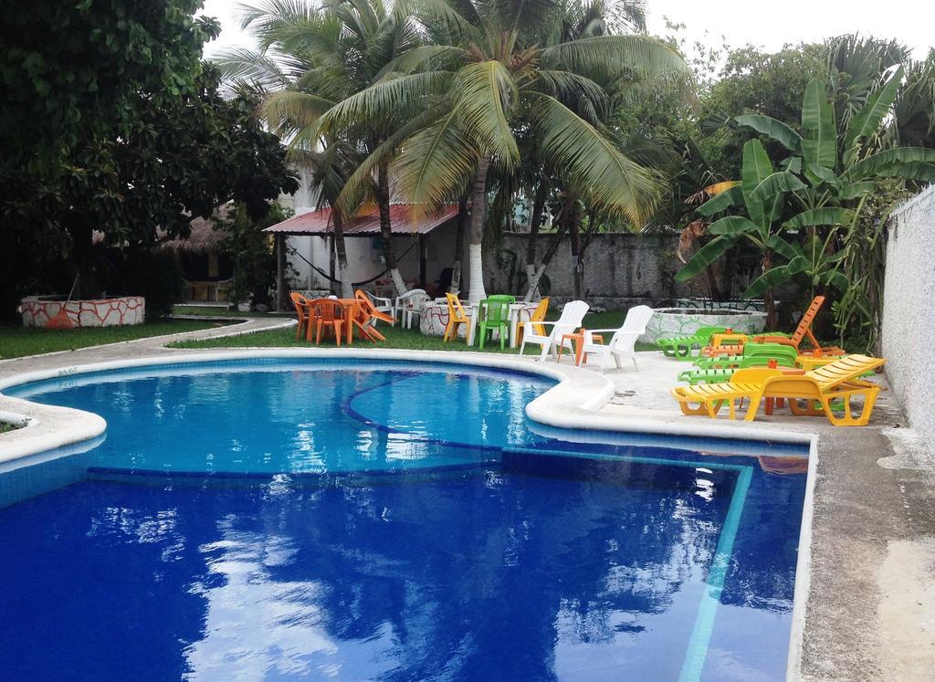 Amigos Hostel โกซูเมล ภายนอก รูปภาพ