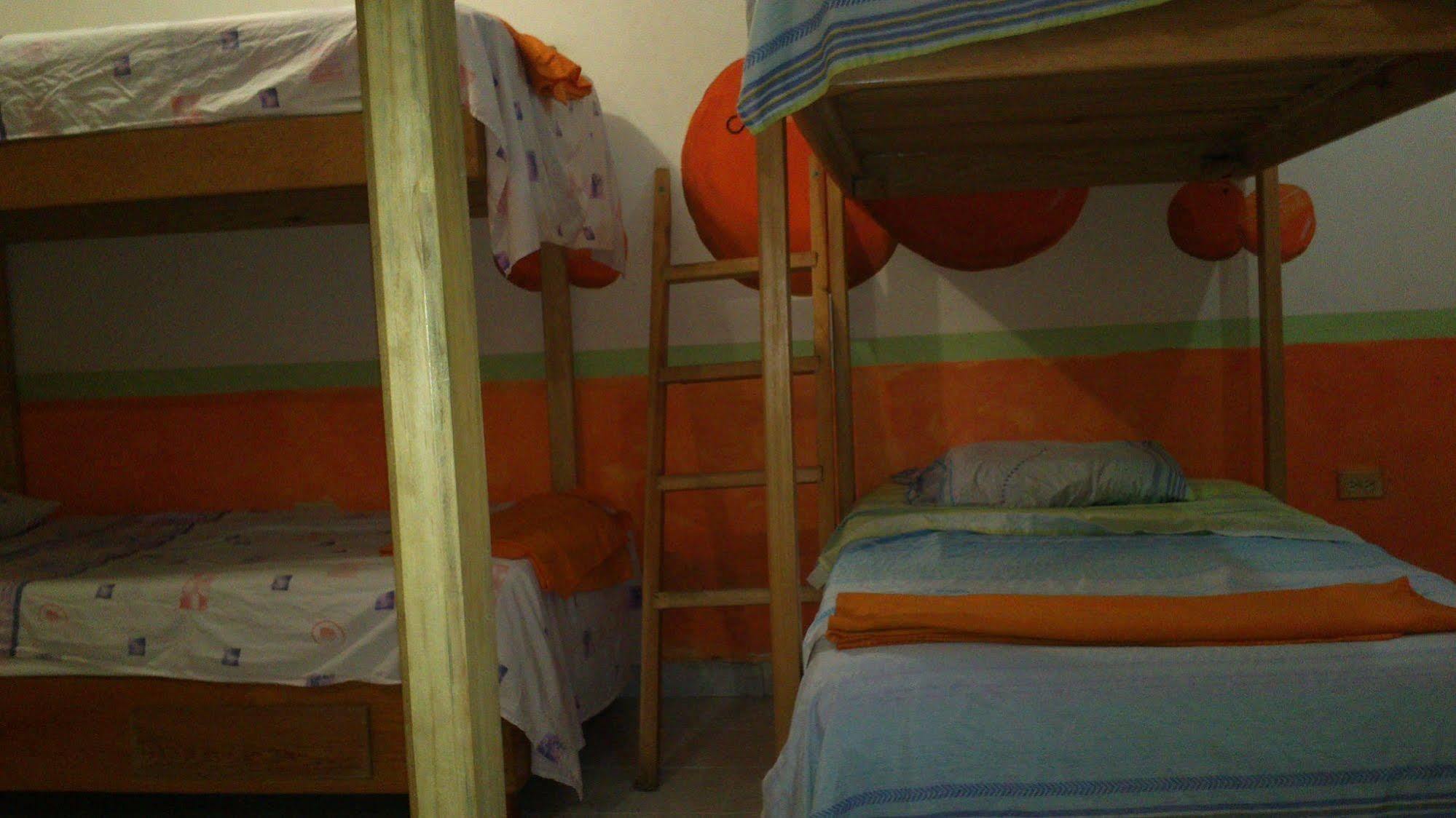 Amigos Hostel โกซูเมล ภายนอก รูปภาพ
