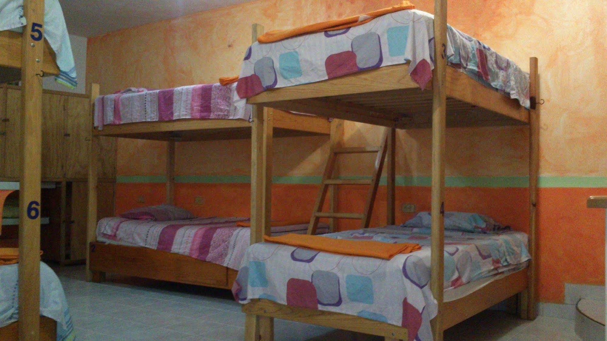 Amigos Hostel โกซูเมล ภายนอก รูปภาพ